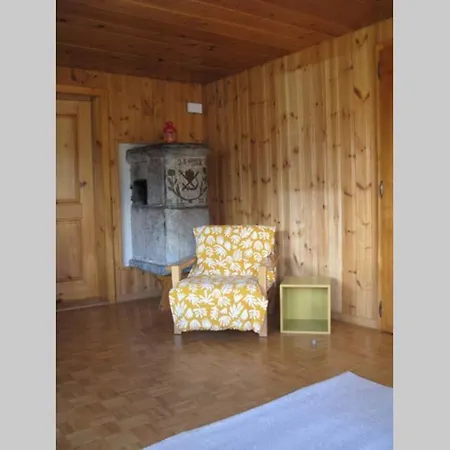 Alpia 26 - Zwei Zimmerwohnung In Traditionellem Walliser Haus *