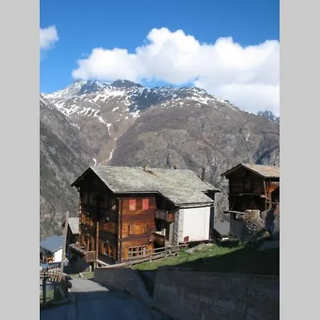 Lägenhet Alpia 26 - Zwei Zimmerwohnung In Traditionellem Walliser Haus