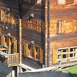 Appartement Alpia 26 - Zwei Zimmerwohnung In Traditionellem Walliser Haus Gasenried