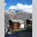 Appartement Alpia 26 - Zwei Zimmerwohnung In Traditionellem Walliser Haus