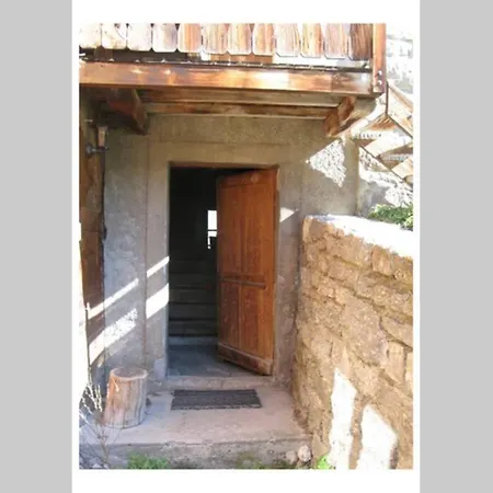 公寓 Alpia 26 - Zwei Zimmerwohnung In Traditionellem Walliser Haus